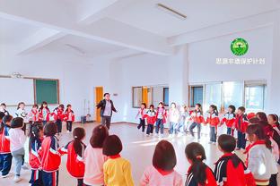 戴格诺特：霍姆格伦每场稳定送出7次8次盖帽 这真的不容易做到